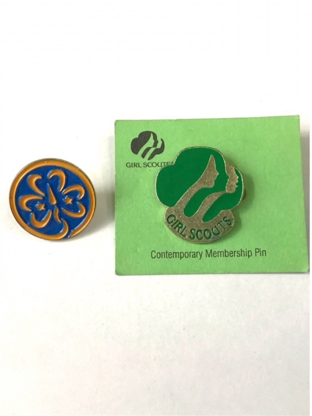 Vintage Girl Scouts Pins Set of 2 World Association Trefoil Pin & Membership Pin